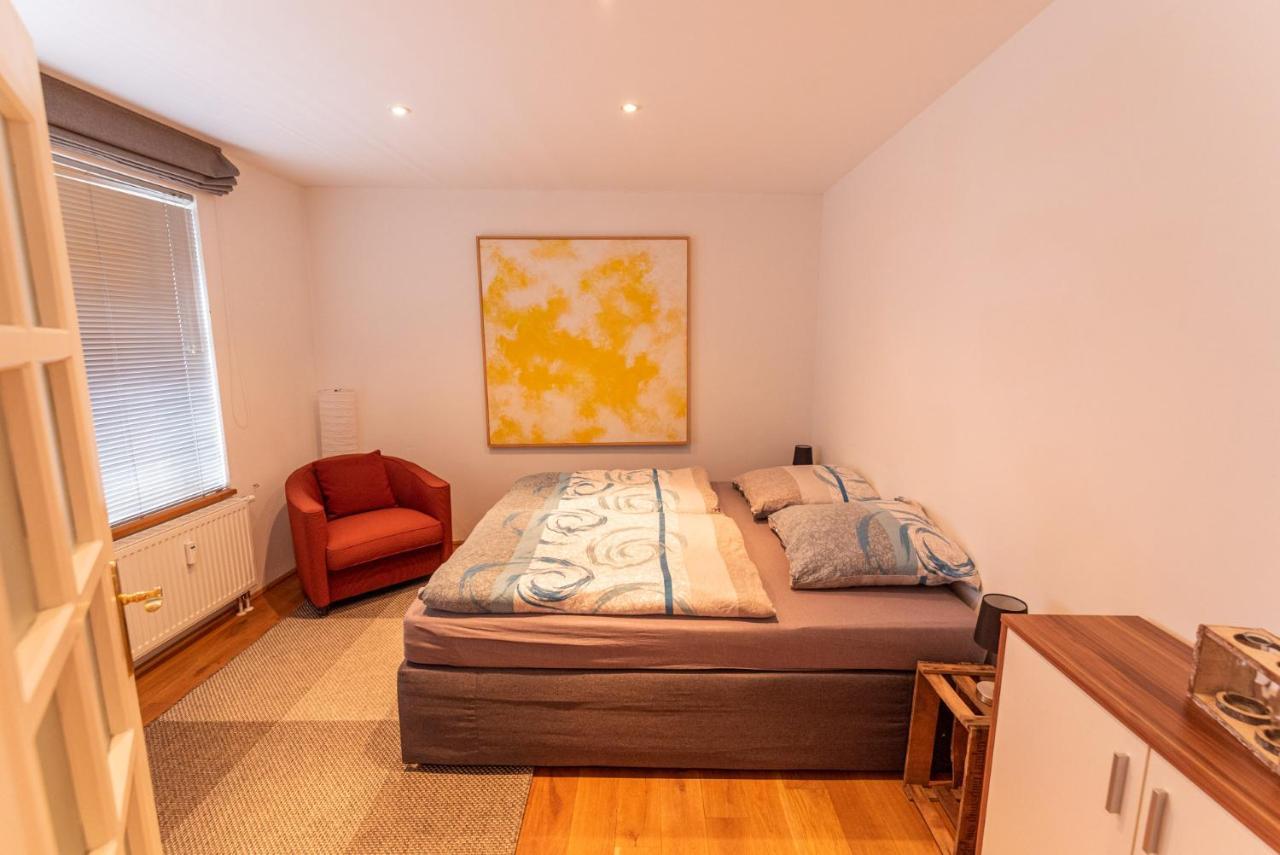 Designer Unterkunft In 15. Jahrhundert Altbau 75 M² Fuer Max. 4 Personen Lägenhet Eltville am Rhein Exteriör bild